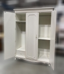 台北二手家具買賣 推薦 泰山宏品中古傢俱館 *B10927*白色3門5尺衣櫃* 收納櫃 櫥櫃 展示櫃 玻璃櫃 臥室家具