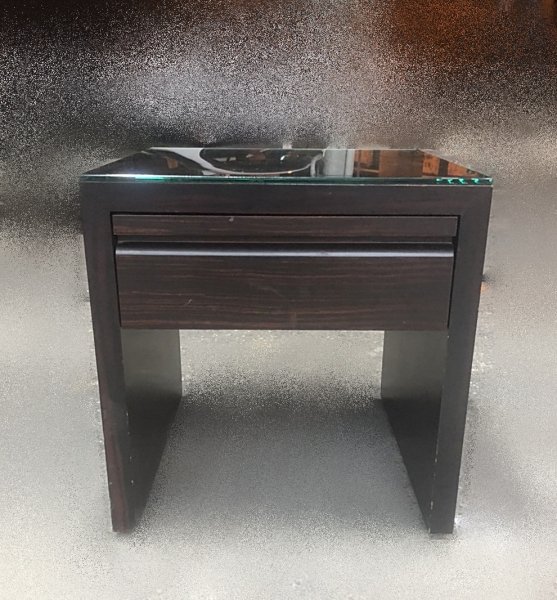 台北二手家具買賣 推薦 泰山宏品中古傢俱館* B31606*胡桃色床邊櫃 * 二手中古 床頭櫃 床頭箱 床邊櫃 床箱