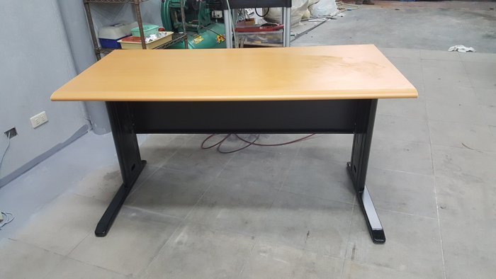 二手家具樂居 台中全新中古傢俱買賣 十EA1109-160*全新160公分CD黑腳辦公桌 電腦桌 oa桌*會議桌 業務桌