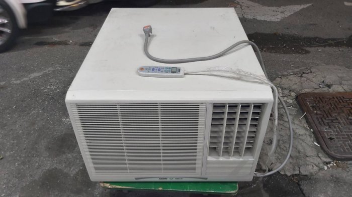 樂居二手家具(北) 便宜2手傢俱拍賣AC10301三洋窗型3頓220V**中古電器 二手傢俱歡迎您前來選購