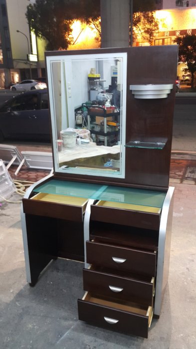樂居二手家具 全新中古傢俱賣場 B1223CJJ*蘿莉多功能化妝台 化妝桌 梳妝台 鏡台 二手家具買賣/床組/床墊