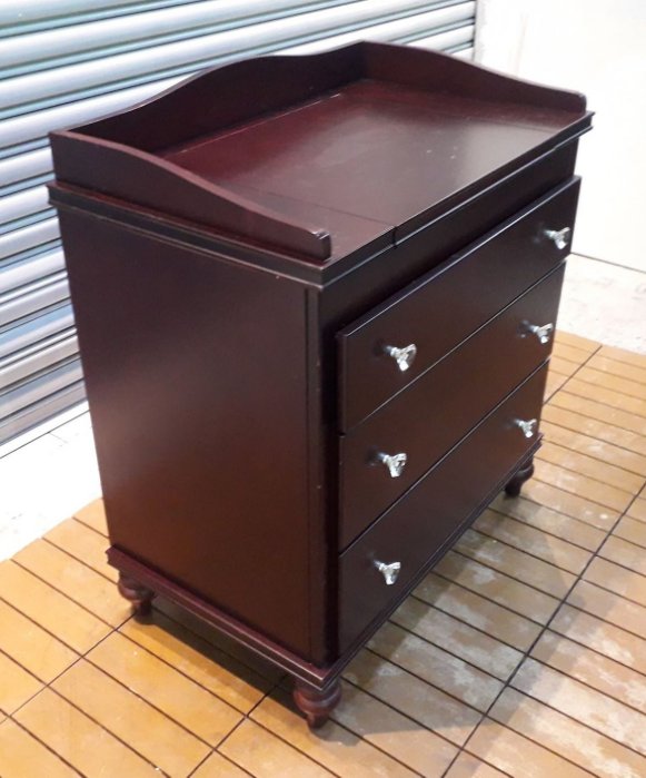 樂居二手家具 台中西屯二手傢俱買賣推薦 A1226BJJH 胡桃上掀式化妝台 鏡台 梳妝台 衣帽架 化妝桌椅 臥室家具