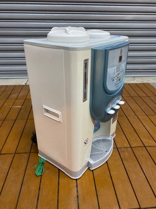 台中二手傢俱推薦 西屯樂居二手家具生活館 X51122HJJ 晶工牌飲水機 中古電器 冰箱 冷氣空調 2手液晶電視