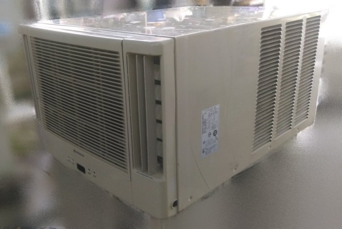 樂居二手家具 I0519IJJJ日立雙吹窗型冷氣 中古冷氣 2手冷氣 台北 桃園 新竹 苗栗【全新中古傢俱家電】