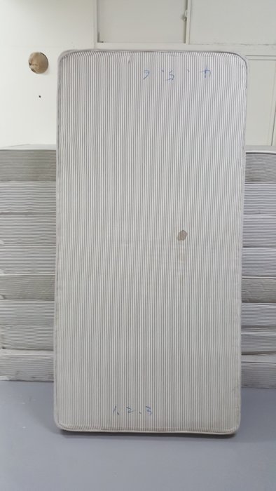 二手家具樂居 台中全新中古傢俱 B1104EJE*中古單人床墊 床架*2手臥室家具拍賣 床箱 床組 衣櫥 斗櫃 化妝桌椅