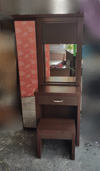 樂居二手家具 B0406BCJ 胡桃化妝台 梳妝台 化妝鏡 化妝台 套房家具 床墊 床箱 床架【全新中古傢俱家電】