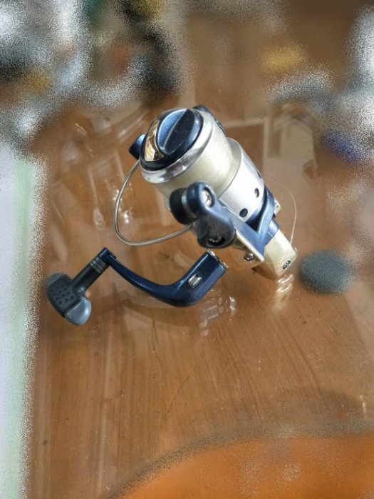 台中樂居二手家具 X5926-5 藍銀色捲線器*中古捲線器 二手捲線器 磯釣捲線器 筏釣捲線器 池釣捲線器 二手釣具拍賣